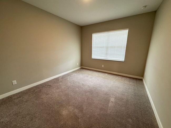 Building Photo - 17158 Seaboard Pl