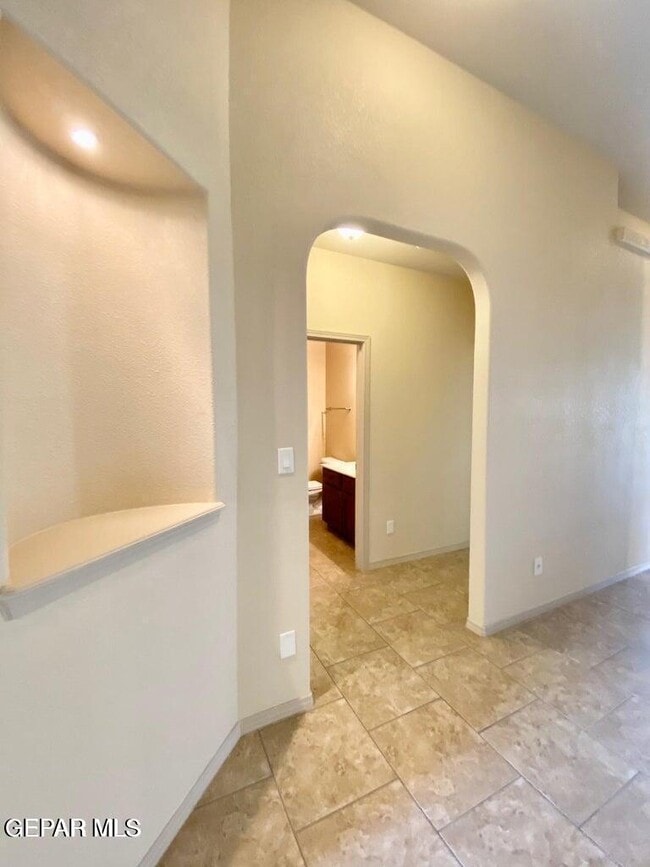 Building Photo - 14277 Desert Sky Dr