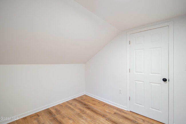 Building Photo - 37 Undine St