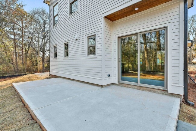 Building Photo - New Construction Rental WALKABLE to Downtown Senoia!