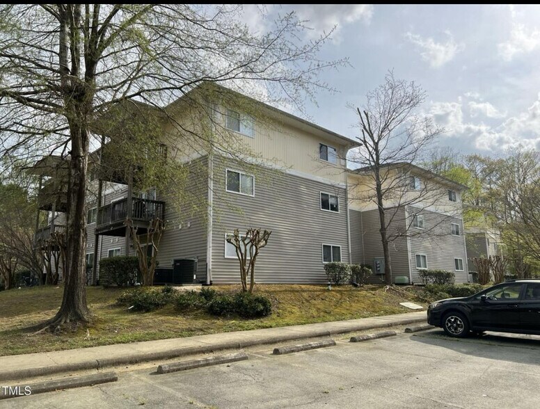 Building Photo - 303 Smith Level Rd