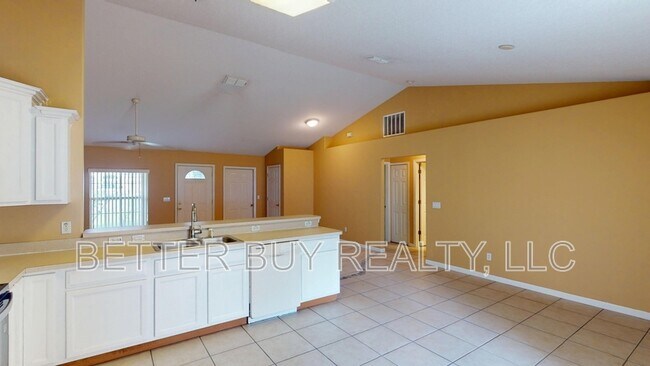 Building Photo - 18 Lloleeta Path