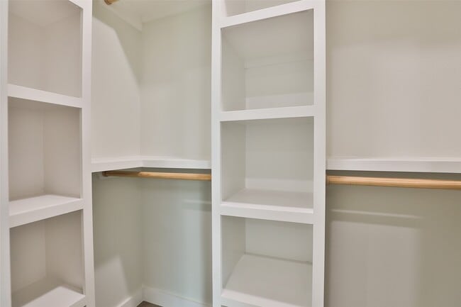 Building Photo - 9511 Fondren Rd