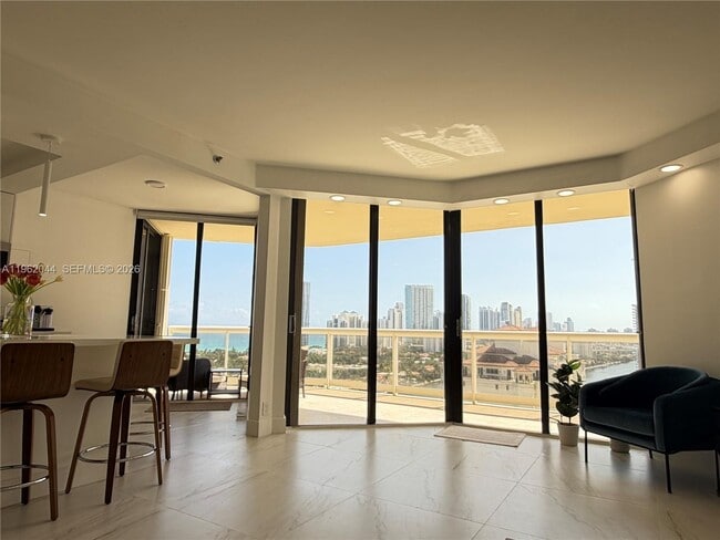 Building Photo - 20191 E Country Club Dr