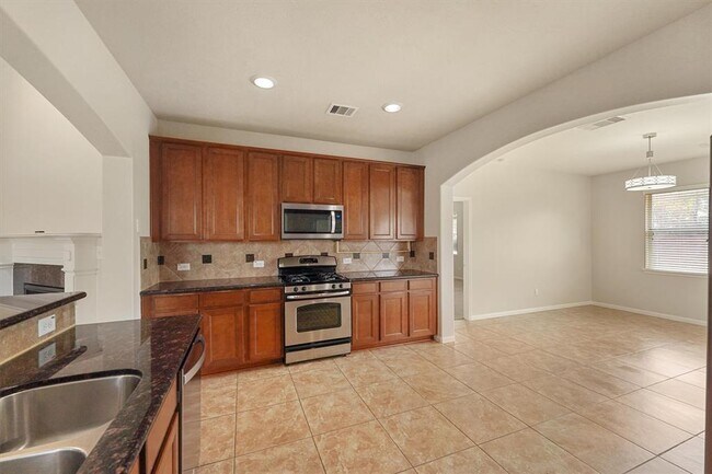Building Photo - 14131 Avongate Ln
