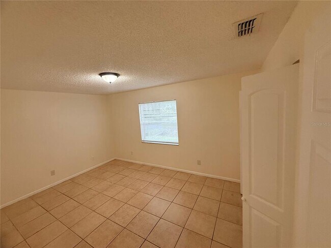 Building Photo - 9406 N Hartts Dr