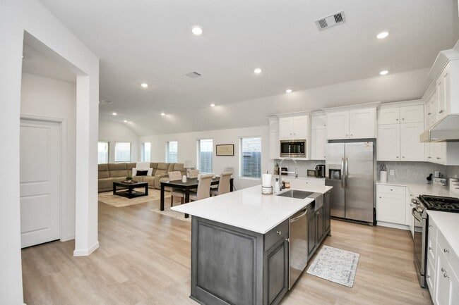 Building Photo - 29418 Amber Pne Ct