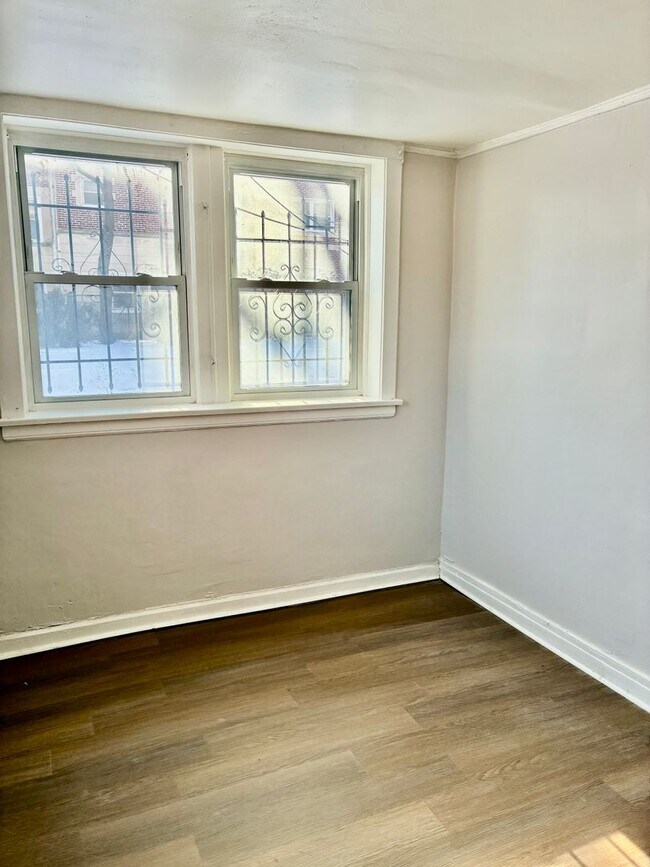 Building Photo - 6900 S Jeffery Blvd