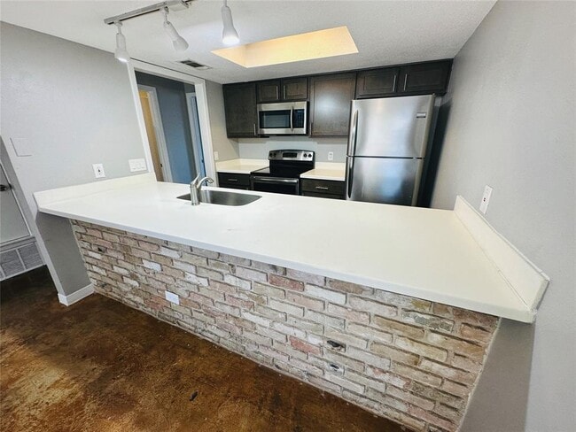 Building Photo - 3416 Willowrun Dr