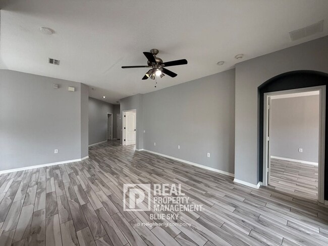 Building Photo - 5238 Gato Del Sol Cir