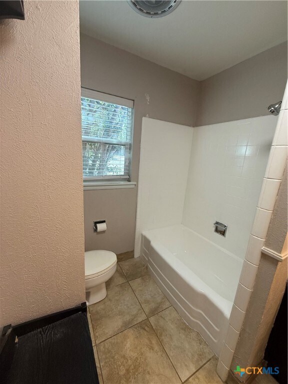 Building Photo - 1400 N East St