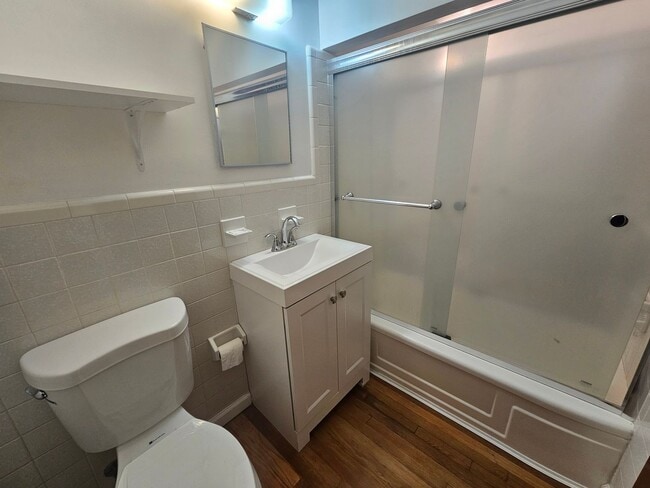 Building Photo - Manor View