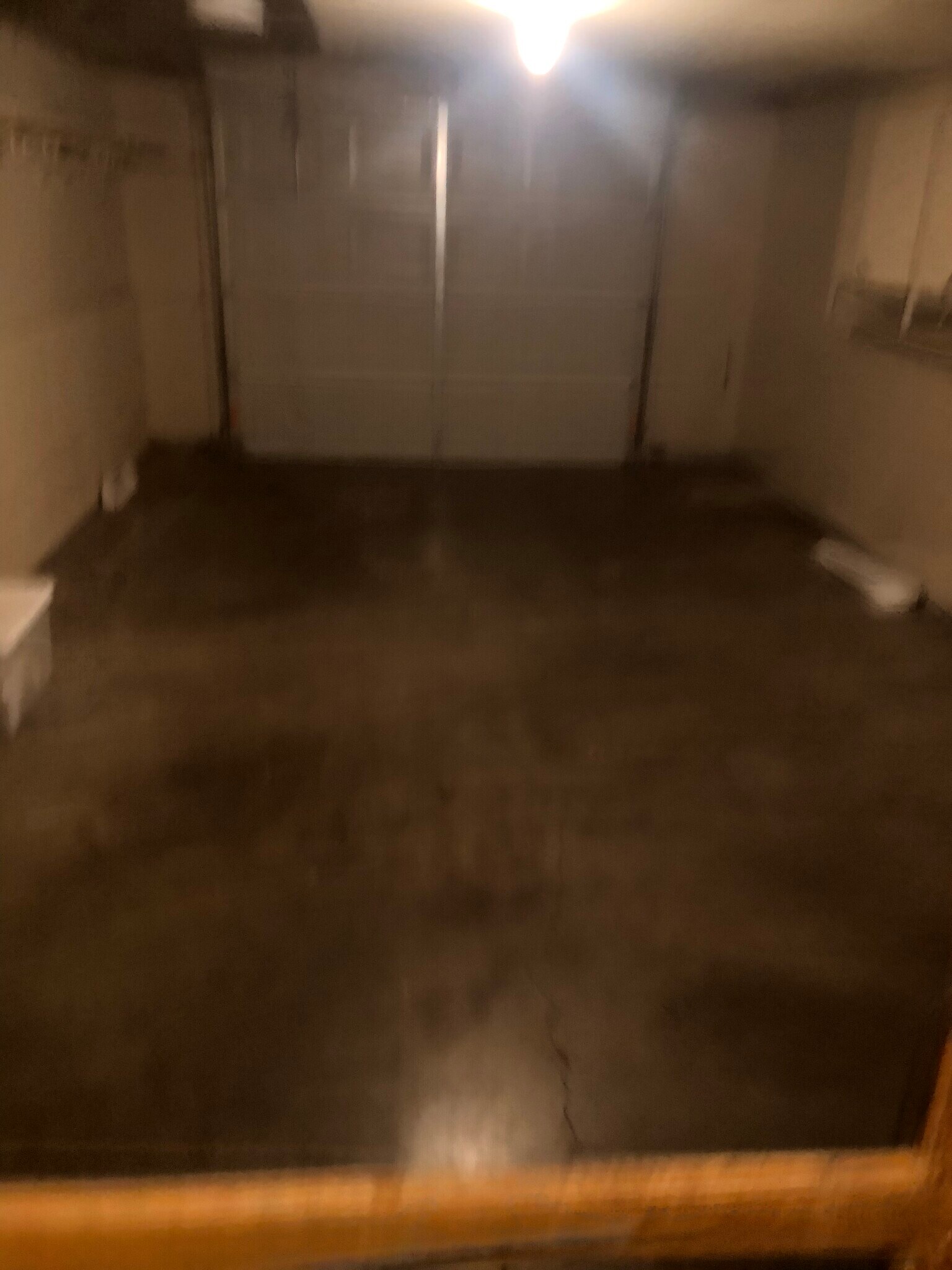 Building Photo - 2358 S Crestway St