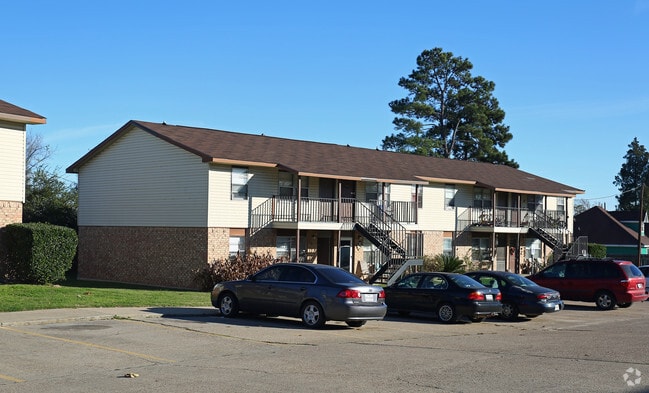 48-Unit Garden-Style Property with Stable Cash Flow - Willis South Apartments