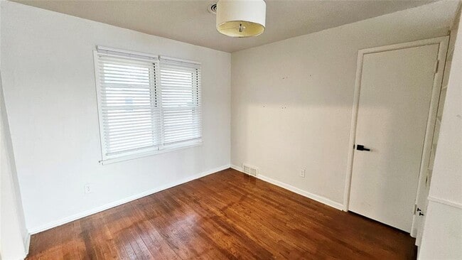 Building Photo - 2609 NW 49th St