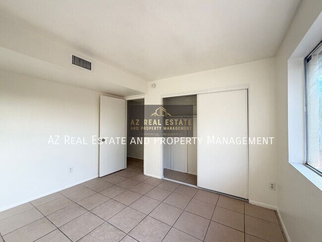 Building Photo - 4403 W Keating Cir