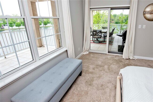 Building Photo - 6740 Spirit Lake Dr