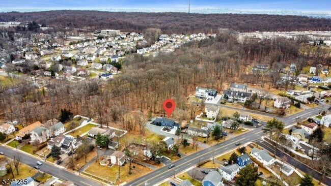 Building Photo - 567 Eagle Rock Ave