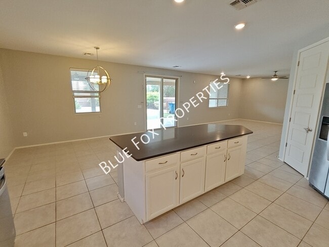 Building Photo - 8838 N Hardy Preserve Loop