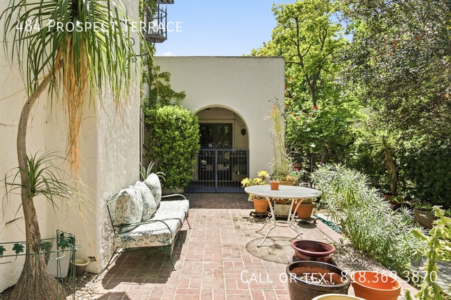 Building Photo - 484 Prospect Terrace