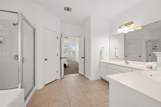 Building Photo - 3664 Rosalina Loop