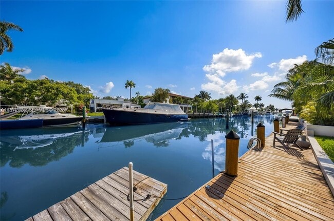 Building Photo - 1141 NE 90th St