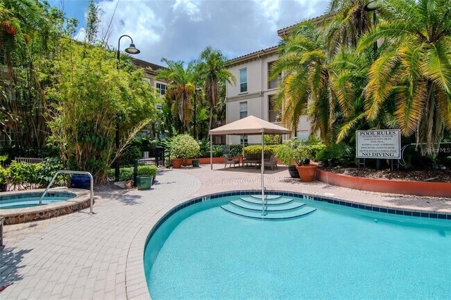 Building Photo - 504 S Armenia Ave