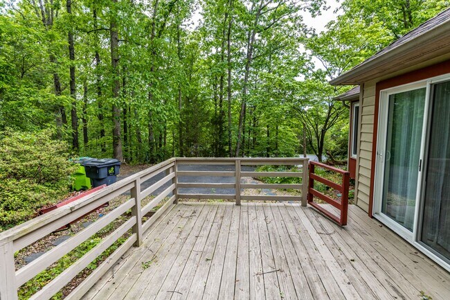 Building Photo - 1476 Gray Stone Court - Millcreek