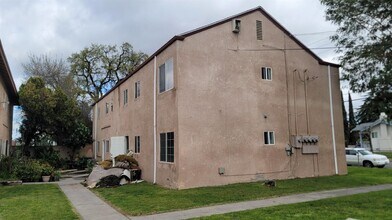 Building Photo - 2984 E McKenzie Ave