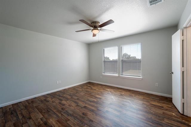 Building Photo - 1705 Willow Way