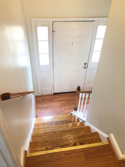 Building Photo - 9757 Hagel Cir