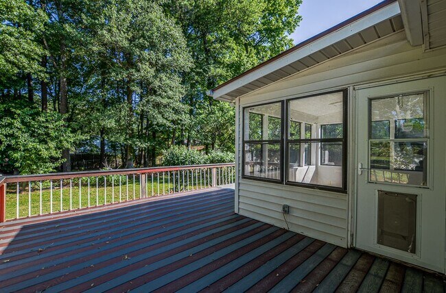 Building Photo - 1220 Ridge Rd