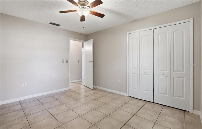 Building Photo - 6808 Friendship Dr