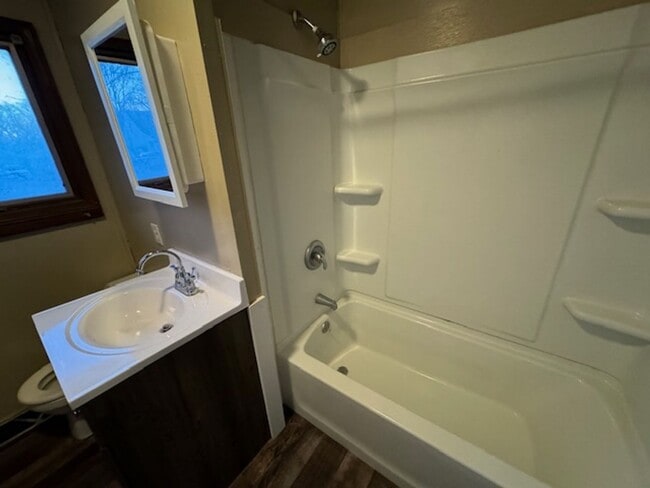 Building Photo - 739 Sherman Ave