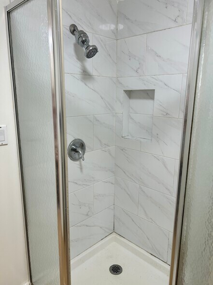 Building Photo - 17630 Cantara St