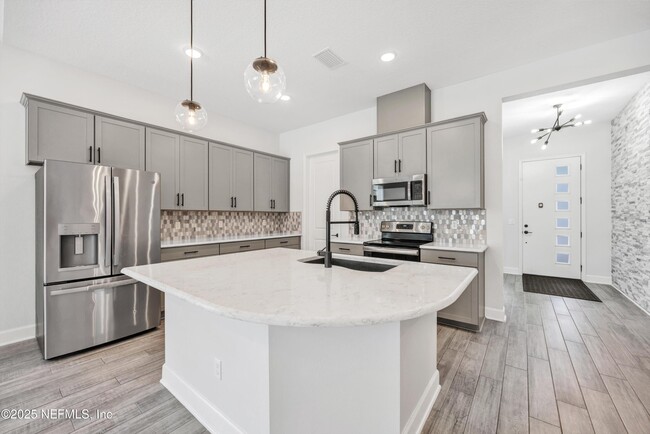 Building Photo - 9755 Invention Ln