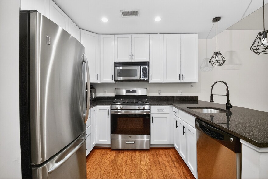 Building Photo - 1211 13th St NW