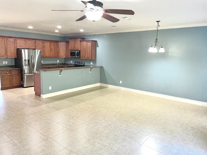 Building Photo - 1827 Sound Haven Ct