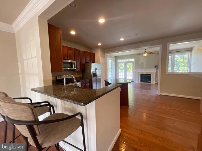 Building Photo - 3550 Tabard Ln