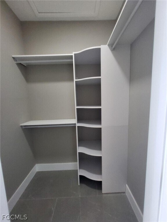 Building Photo - 654 NE 5th Pl