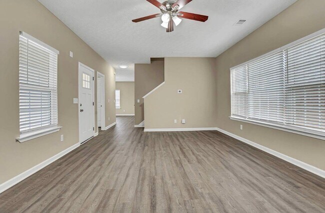 Building Photo - 4099 Robin Cir