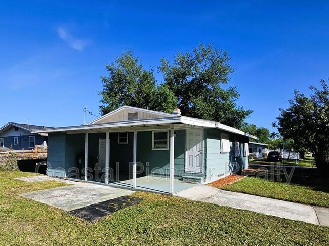 Building Photo - 501 25th Ave W