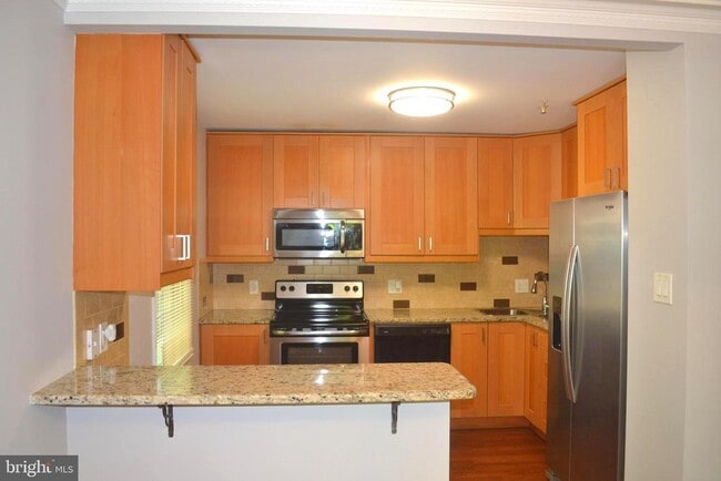 Building Photo - 1 Ingleside Ct