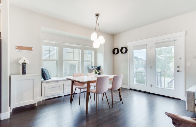 Building Photo - Mapleton Home