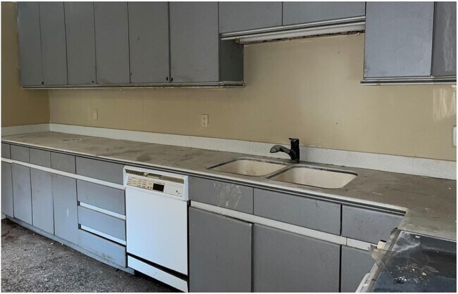 Building Photo - 4560 Bellaire Blvd