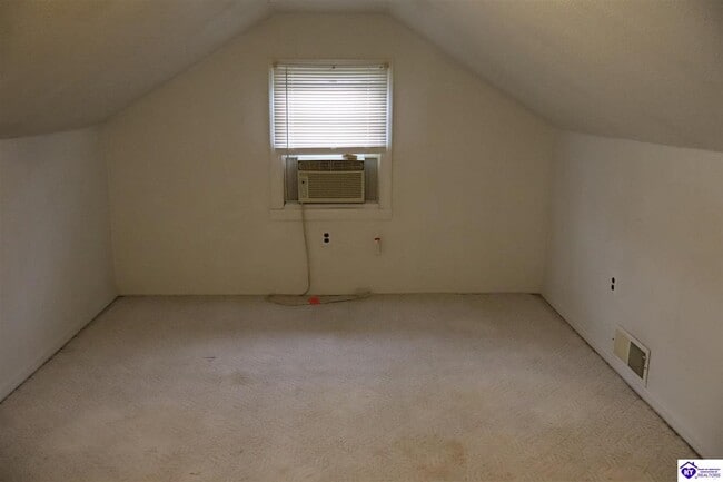 Building Photo - 316 Church St