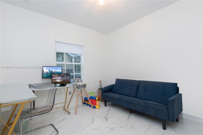 Building Photo - 15323 SW 9th Way