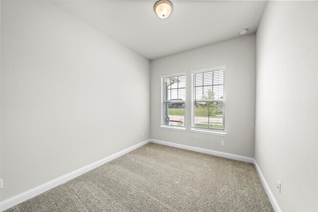 Building Photo - 1718 Forest Mist Dr