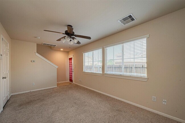 Building Photo - 3302 Clearview Cir