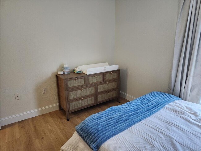 Building Photo - 8926 Manor Loop